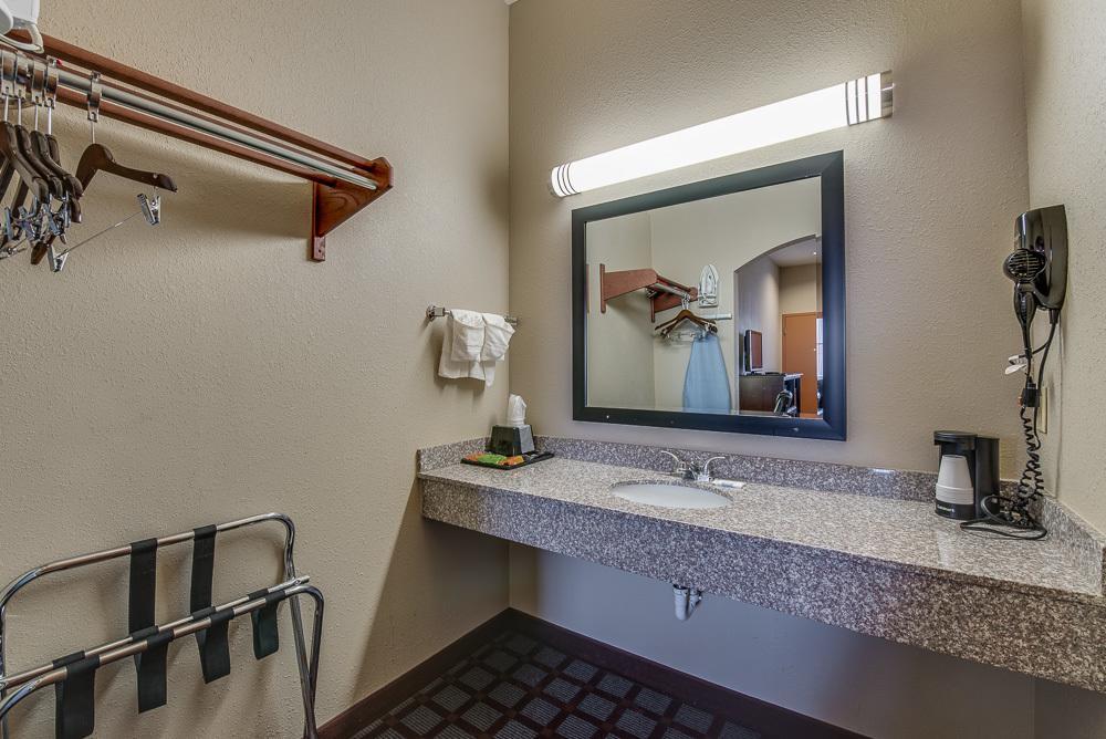 Executive Inn & Suites Cushing ภายนอก รูปภาพ